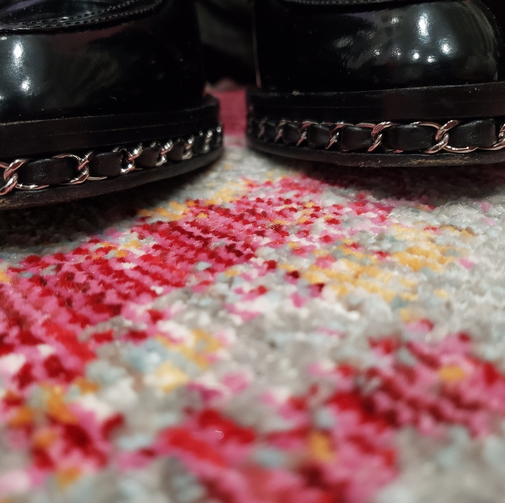 💯  Chanel Rare Chained Shoes  ❤️💯 - Picture 8 of 9